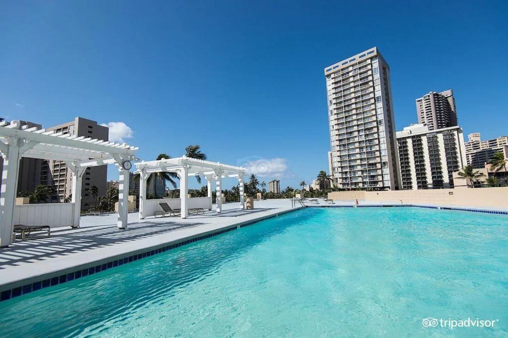 Waikiki Modern No Fee Location Aparthotel Honolulu